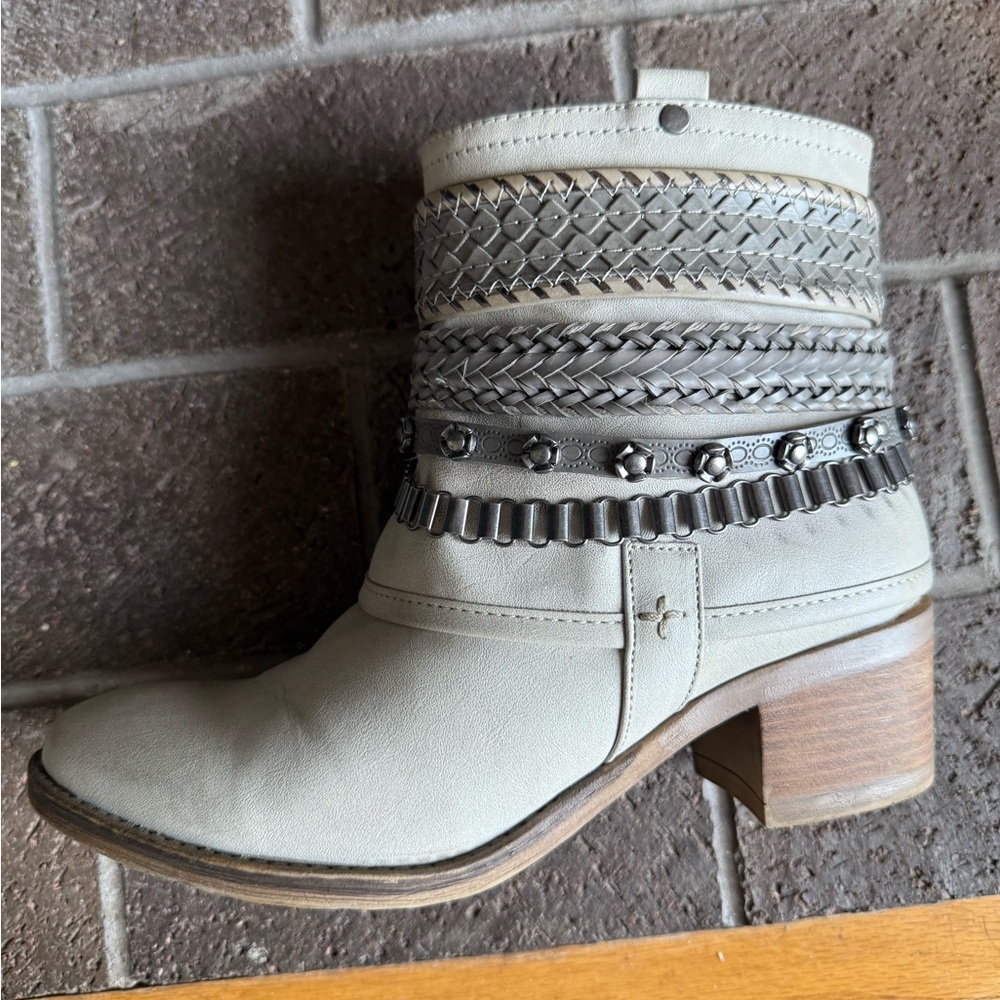 Women's Light Gray Embellished Ankle Boot